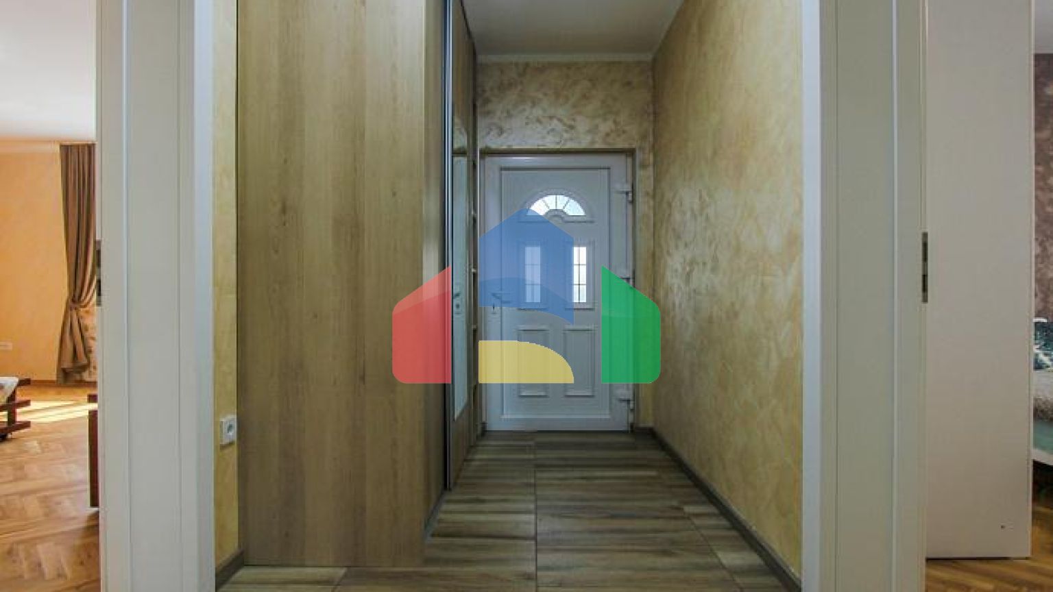 Квартиры с 2 спальнями в очаровательном 3-этажном доме в Баре