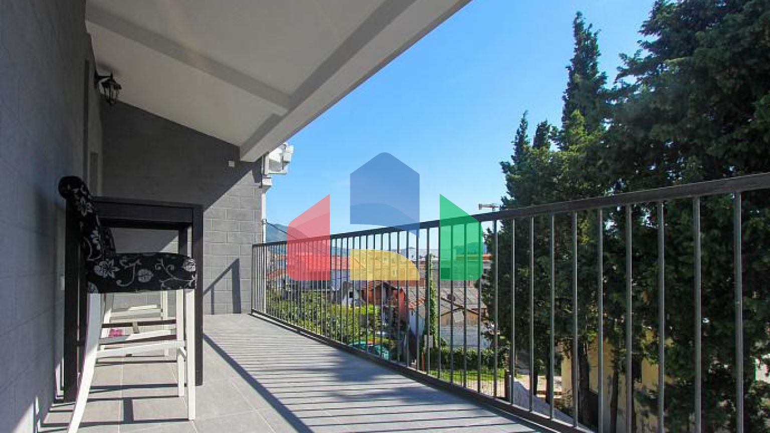 Квартиры с 2 спальнями в очаровательном 3-этажном доме в Баре