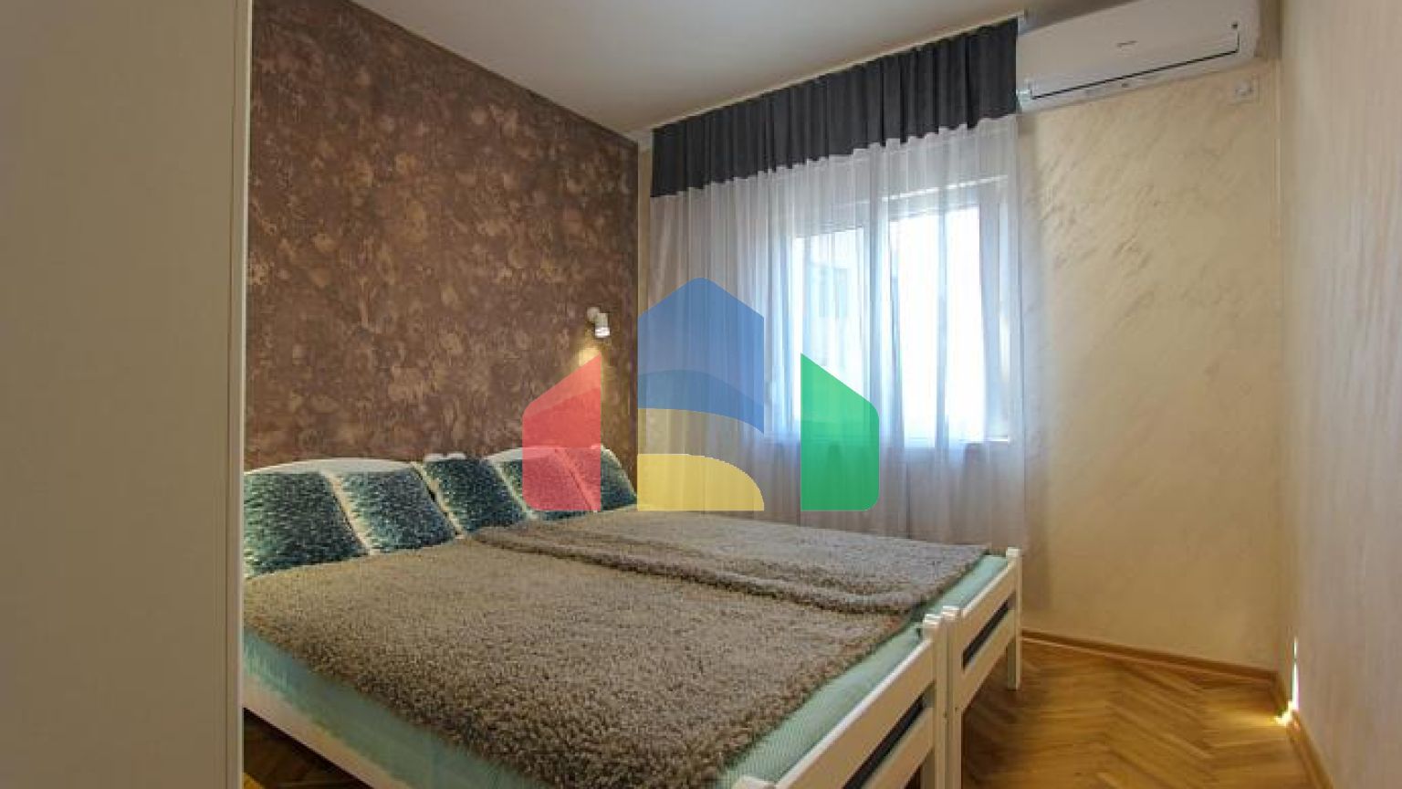 Квартиры с 2 спальнями в очаровательном 3-этажном доме в Баре