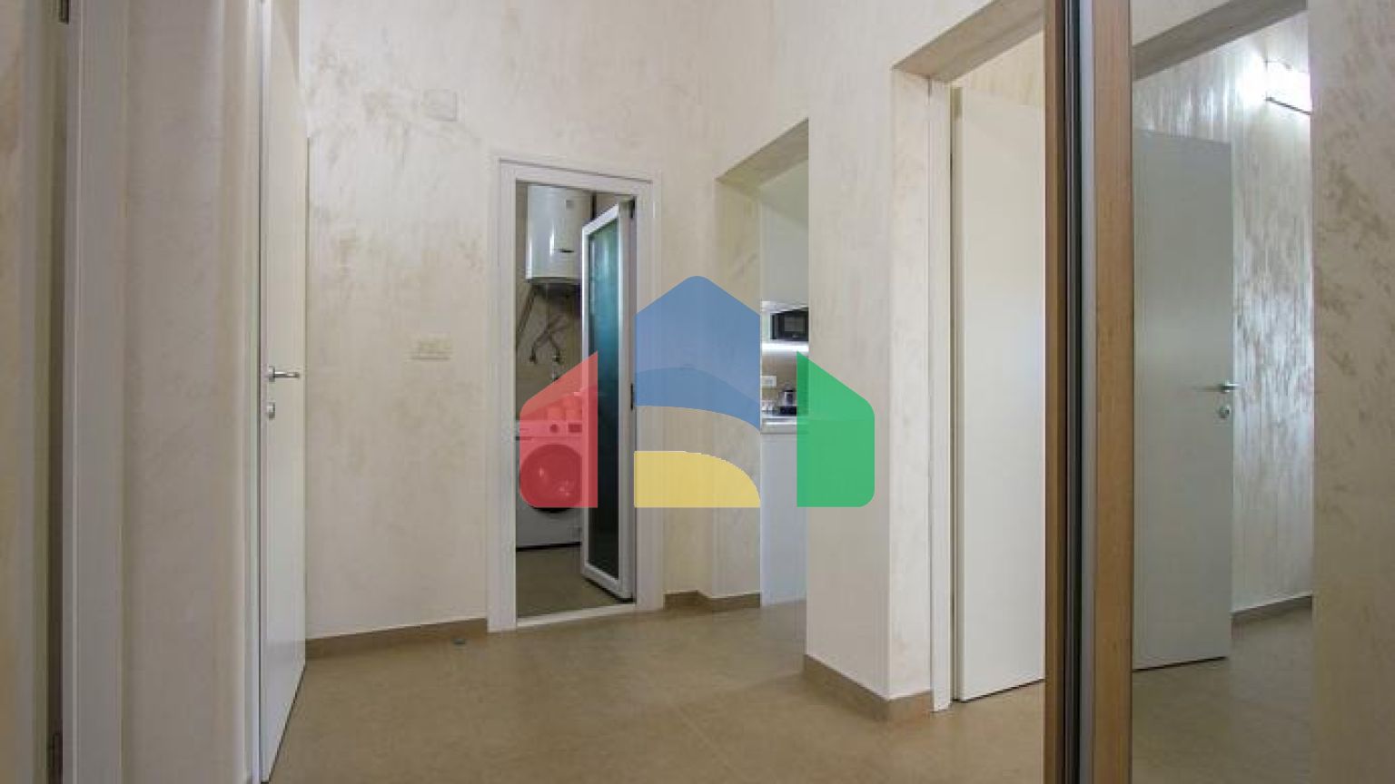 Квартиры с 2 спальнями в очаровательном 3-этажном доме в Баре