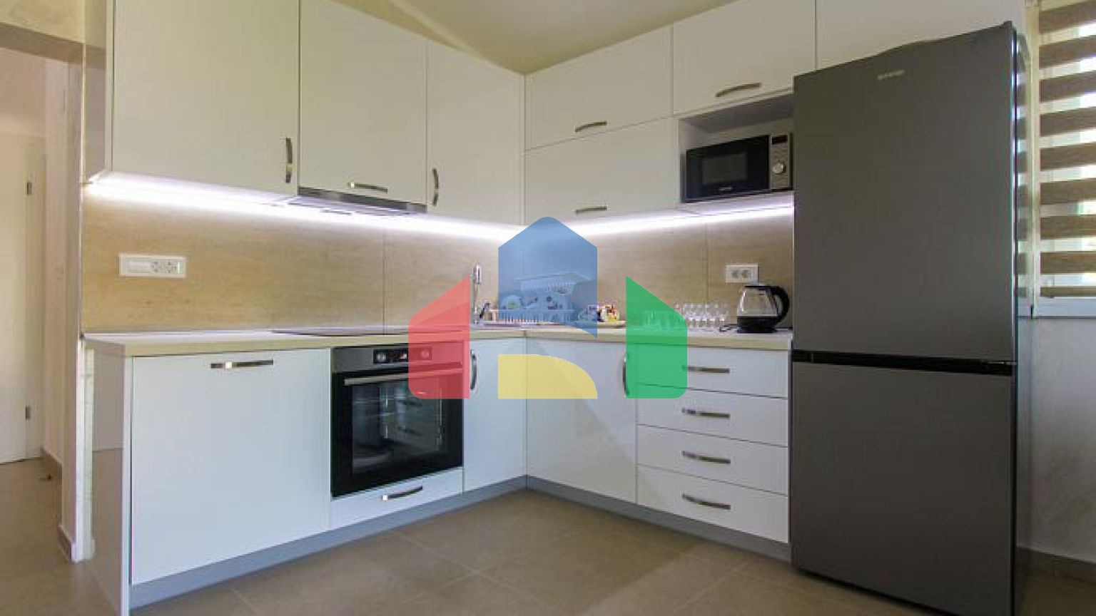 Квартиры с 2 спальнями в очаровательном 3-этажном доме в Баре