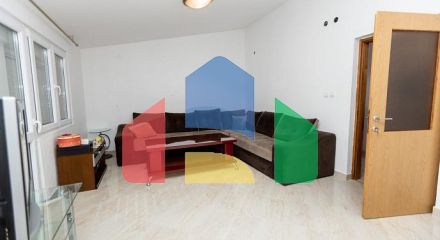 Просторный дом в Баре