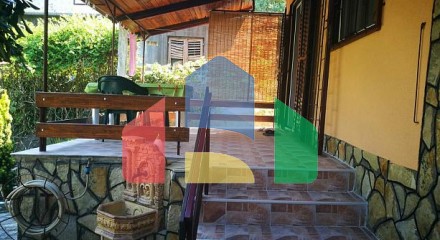 House with a garage and a spacious terrace in Djurmani