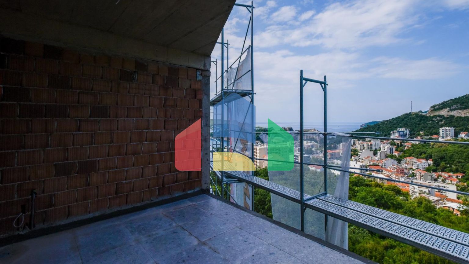 Апартаменты в Бечичи в комплексе Vuelo Sobre Becici