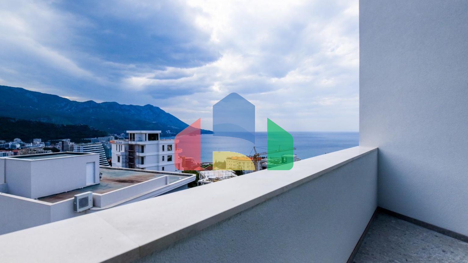 Апартаменты в Бечичи в комплексе Vuelo Sobre Becici