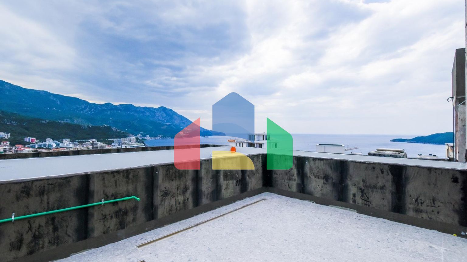 Апартаменты в Бечичи в комплексе Vuelo Sobre Becici