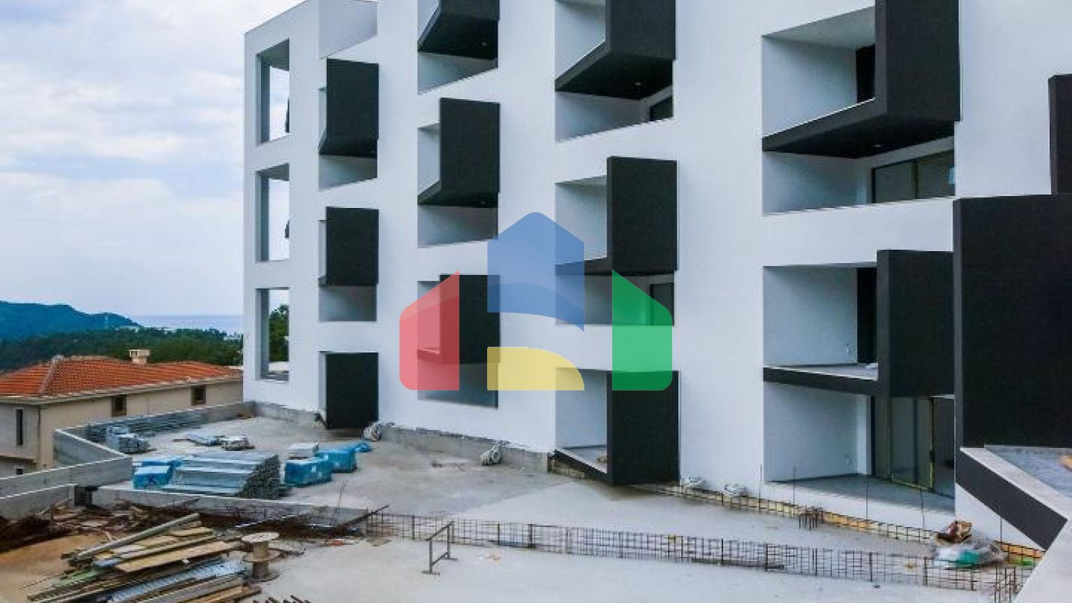 Апартаменты в Бечичи в комплексе Vuelo Sobre Becici