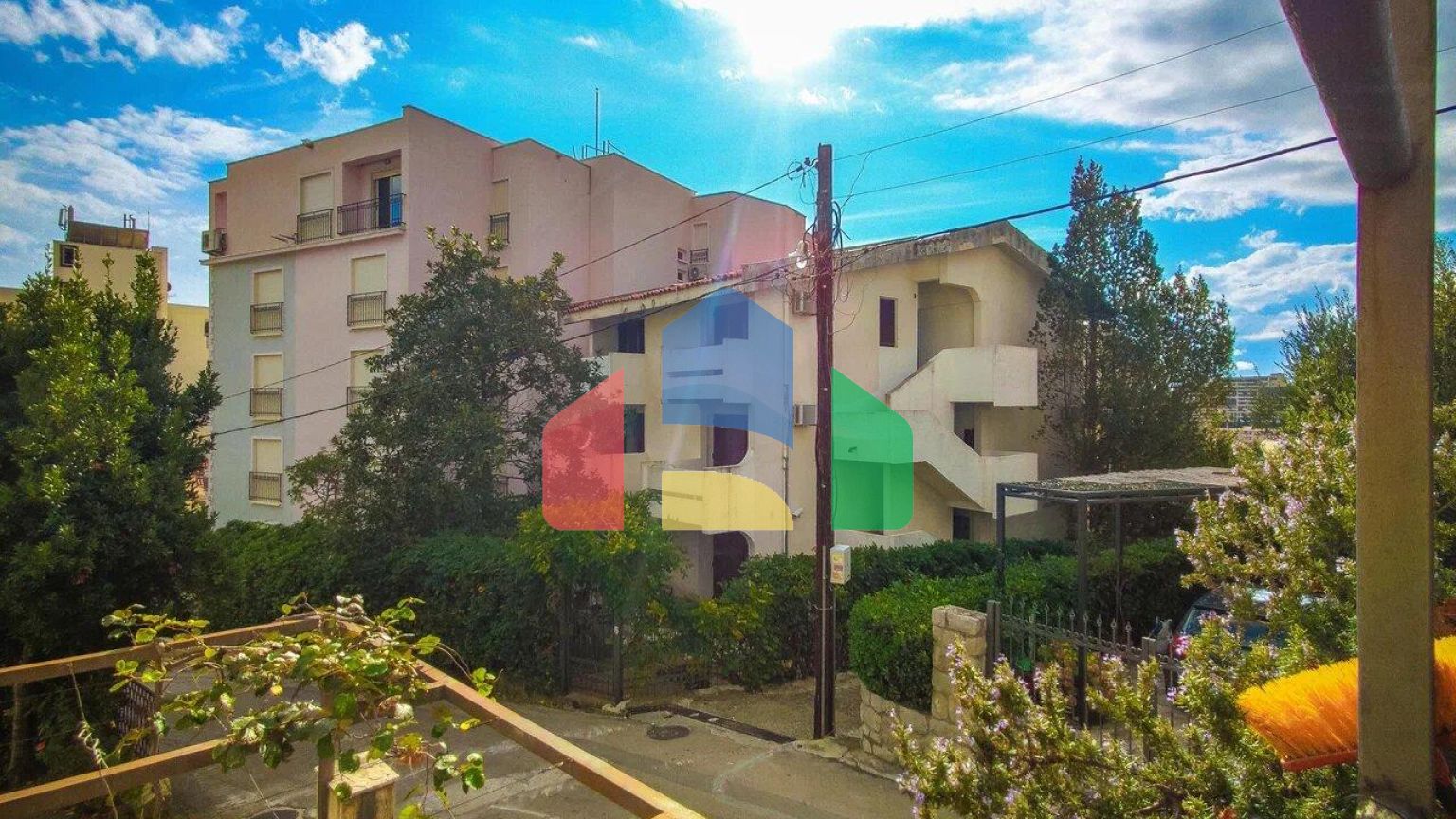 Действующий мини-отель в Бечичи