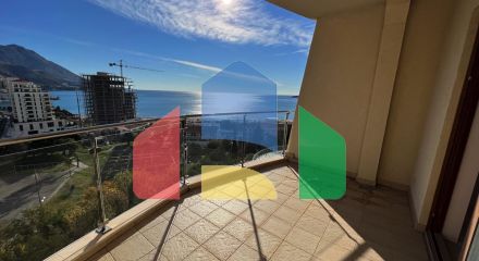 Просторная квартира-студия в жилом комплексе премиум класса рядом с пляжем