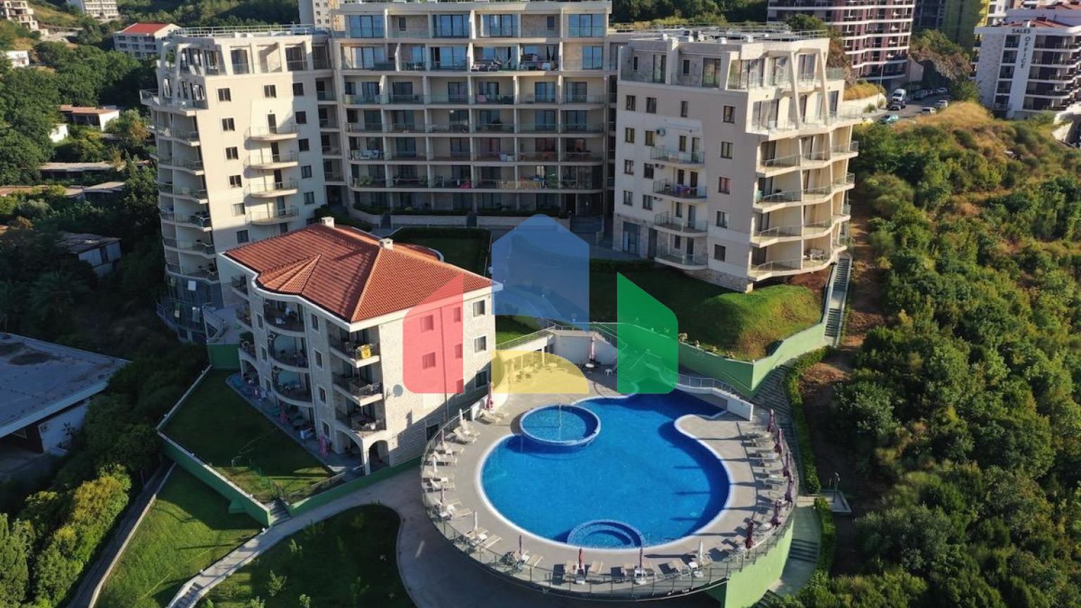 Просторная квартира-студия в жилом комплексе премиум класса рядом с пляжем