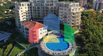 Просторная квартира-студия в жилом комплексе премиум класса рядом с пляжем