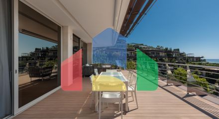 Luxury penthouse at Villa 5A5