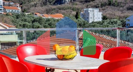 Spacious apartment in a good location, fully furnished in Becici