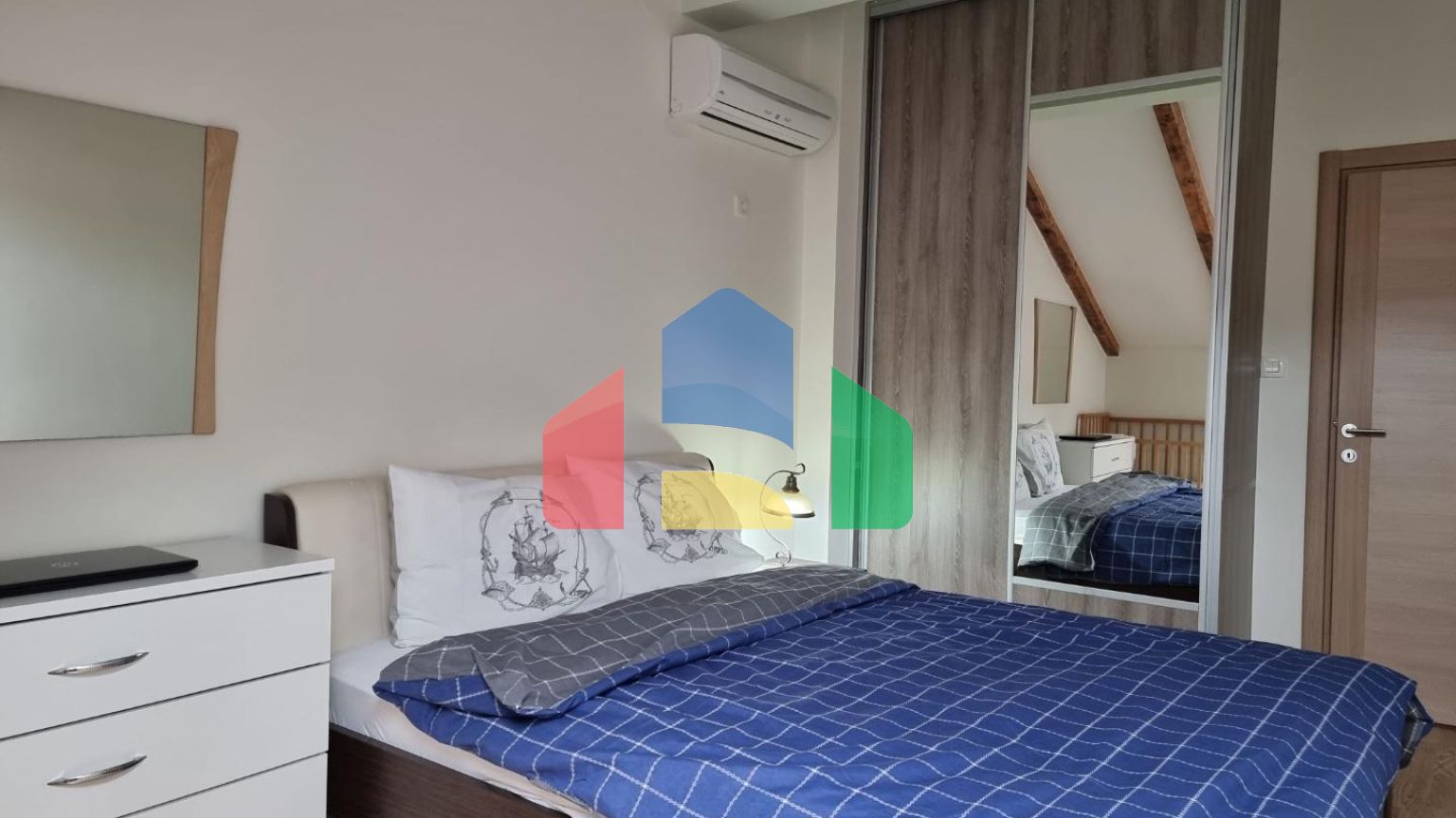 Просторная квартира в хорошей локации полностью меблированная в Бечичи