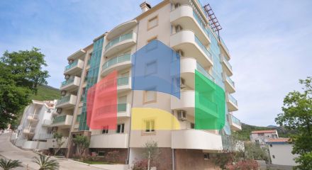 Просторная квартира в хорошей локации полностью меблированная в Бечичи