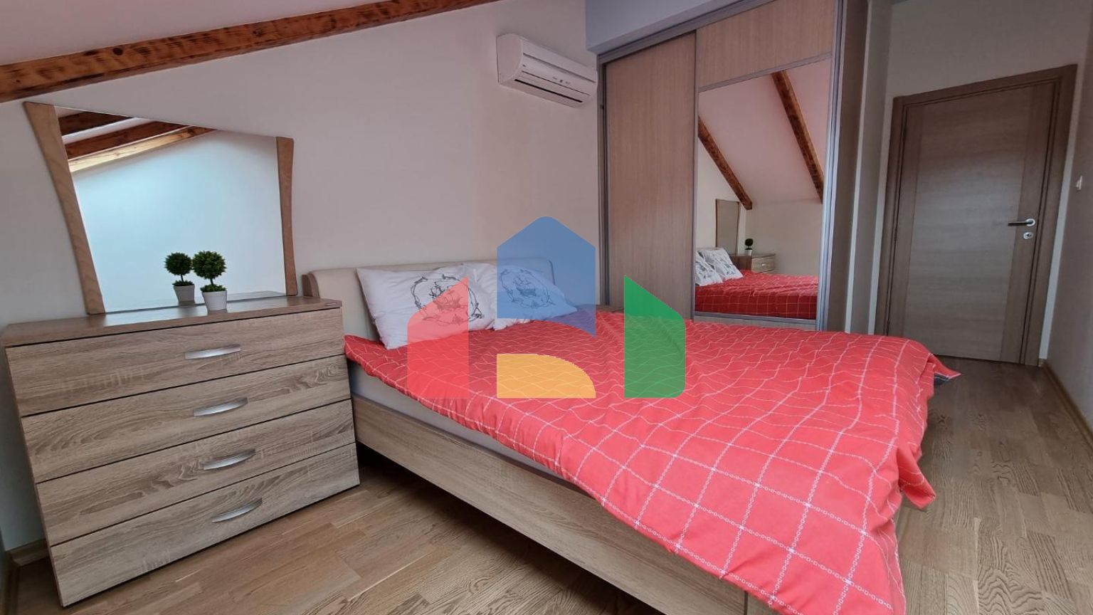 Просторная квартира в хорошей локации  в Бечичи