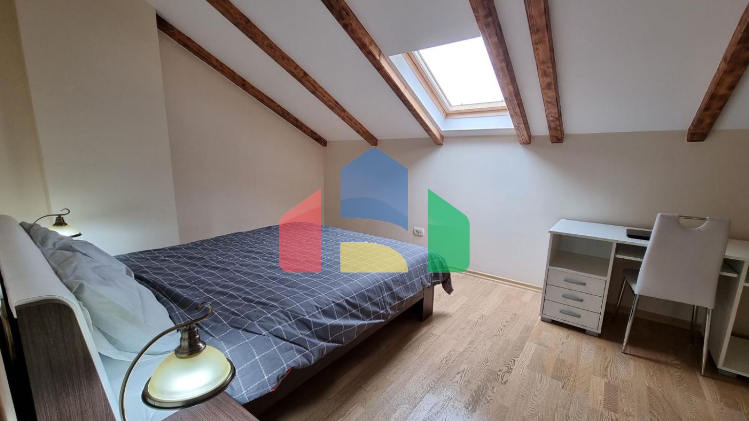 Просторная квартира в хорошей локации  в Бечичи