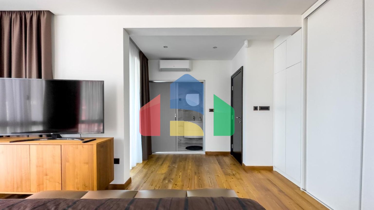 Роскошный двухэтажный пентхаус в Бечичи