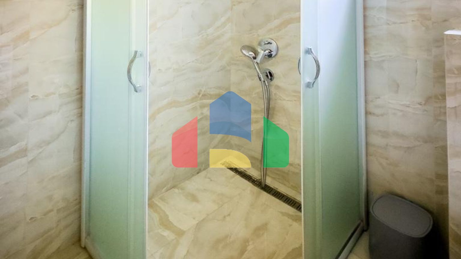 Роскошный двухэтажный пентхаус в Бечичи