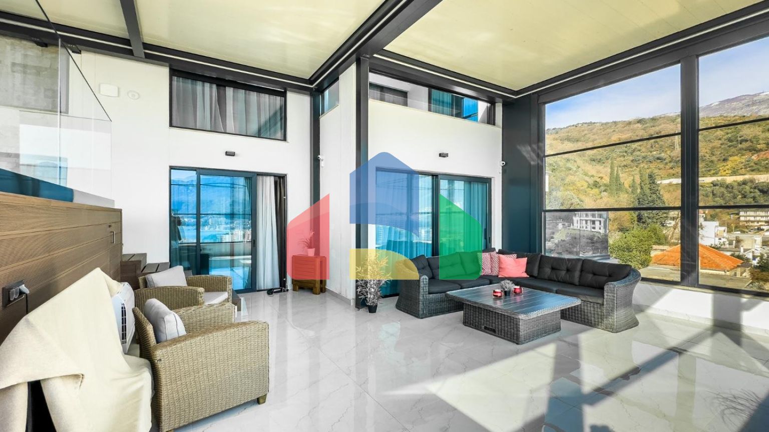 Роскошный двухэтажный пентхаус в Бечичи