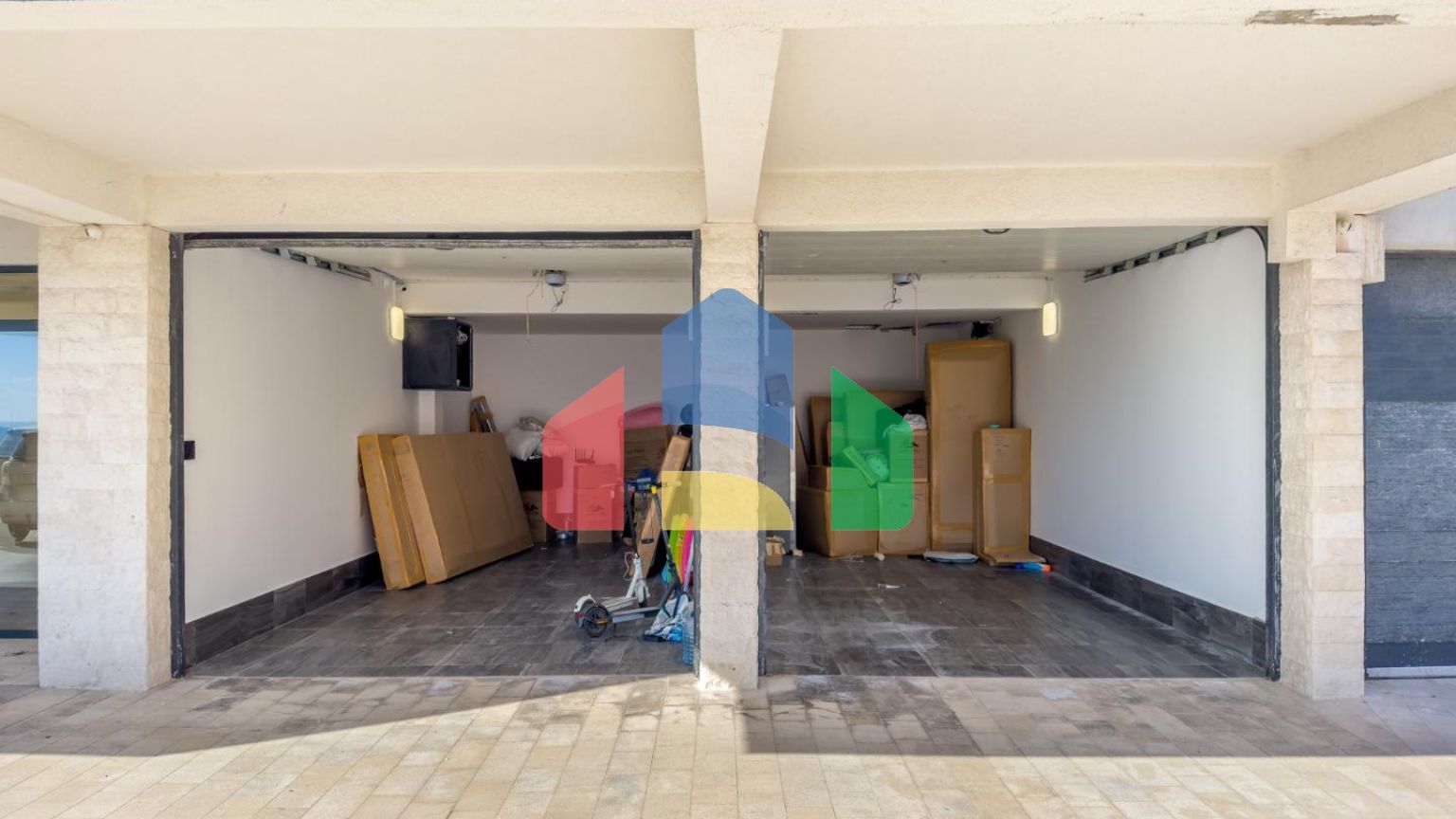 Роскошный двухэтажный пентхаус в Бечичи