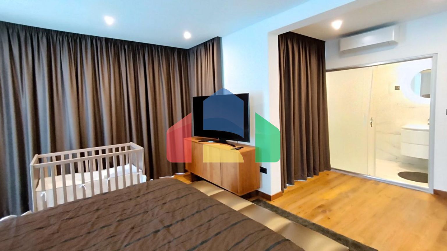 Роскошный двухэтажный пентхаус в Бечичи