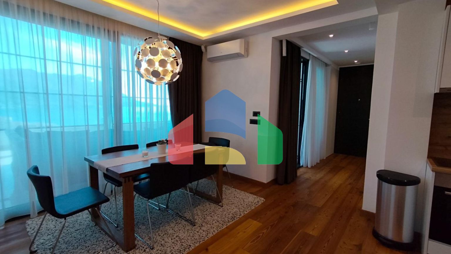 Роскошный двухэтажный пентхаус в Бечичи