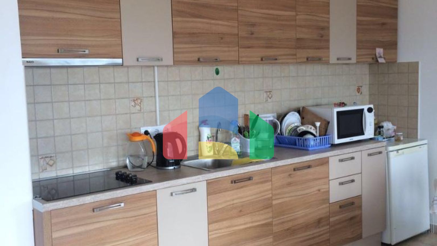 Четырехкомнатная квартира в новом доме с гаражом