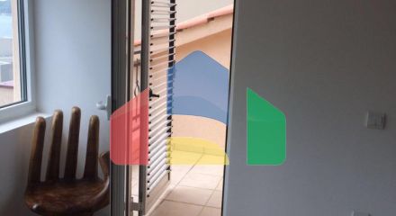 Четырехкомнатная квартира в новом доме с гаражом