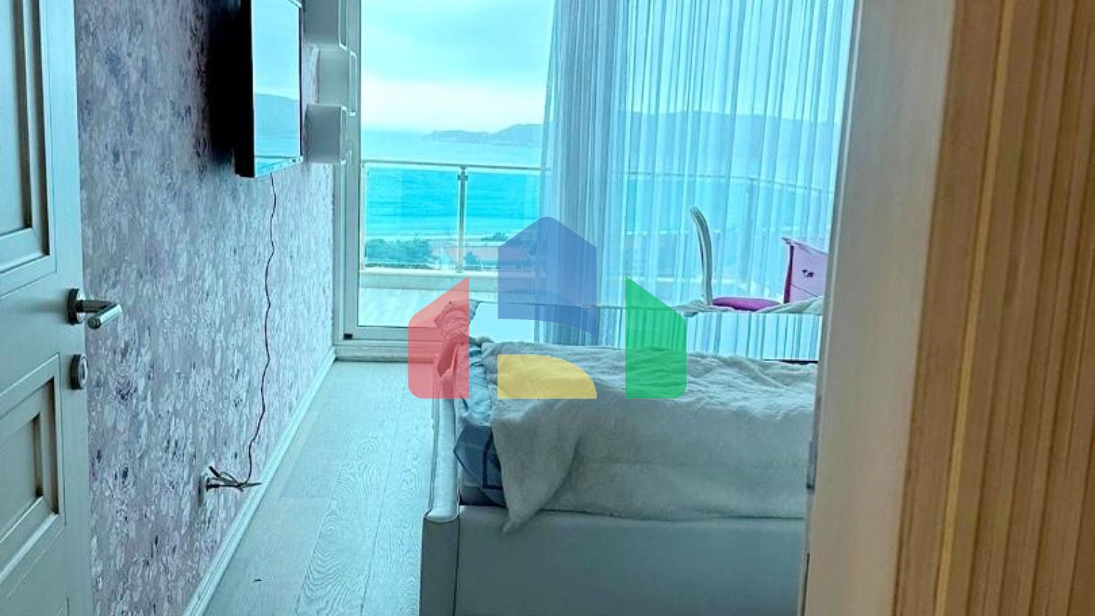 Пентхаус в Бечичи с гаражом