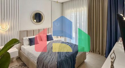 Премиум квартира в жилом комплексе с бассейном расположенная в Бечичи, пригород Будвы.