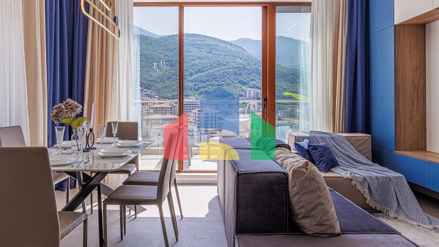 Премиум квартира в жилом комплексе с бассейном расположенная в Бечичи, пригород Будвы.