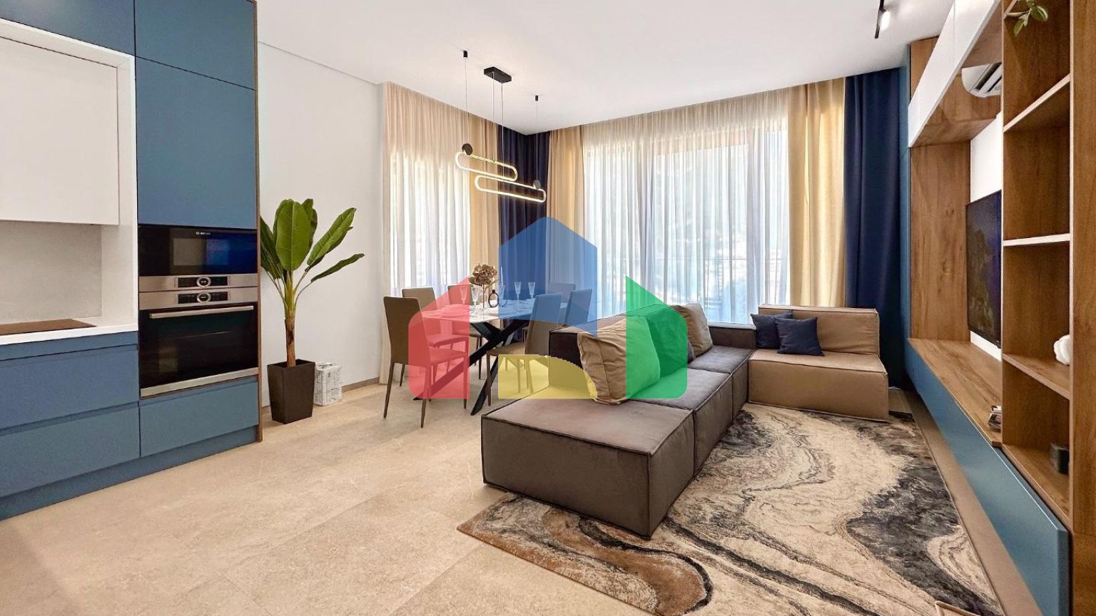 Премиум квартира в жилом комплексе с бассейном расположенная в Бечичи, пригород Будвы.