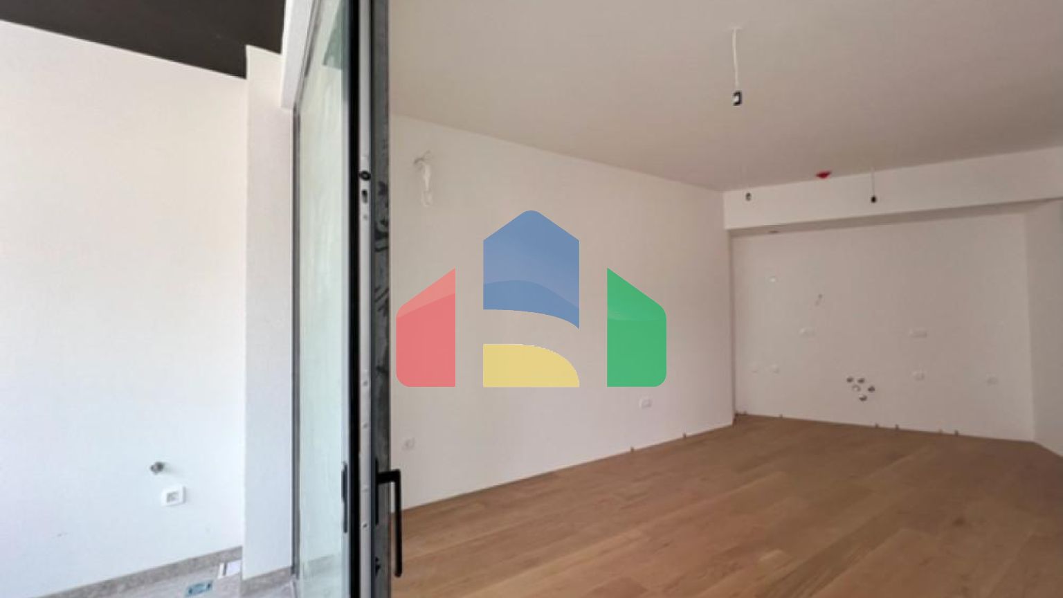 Будванская ривьера, район Бечичи. Новый жилой комплекс в популярном районе.