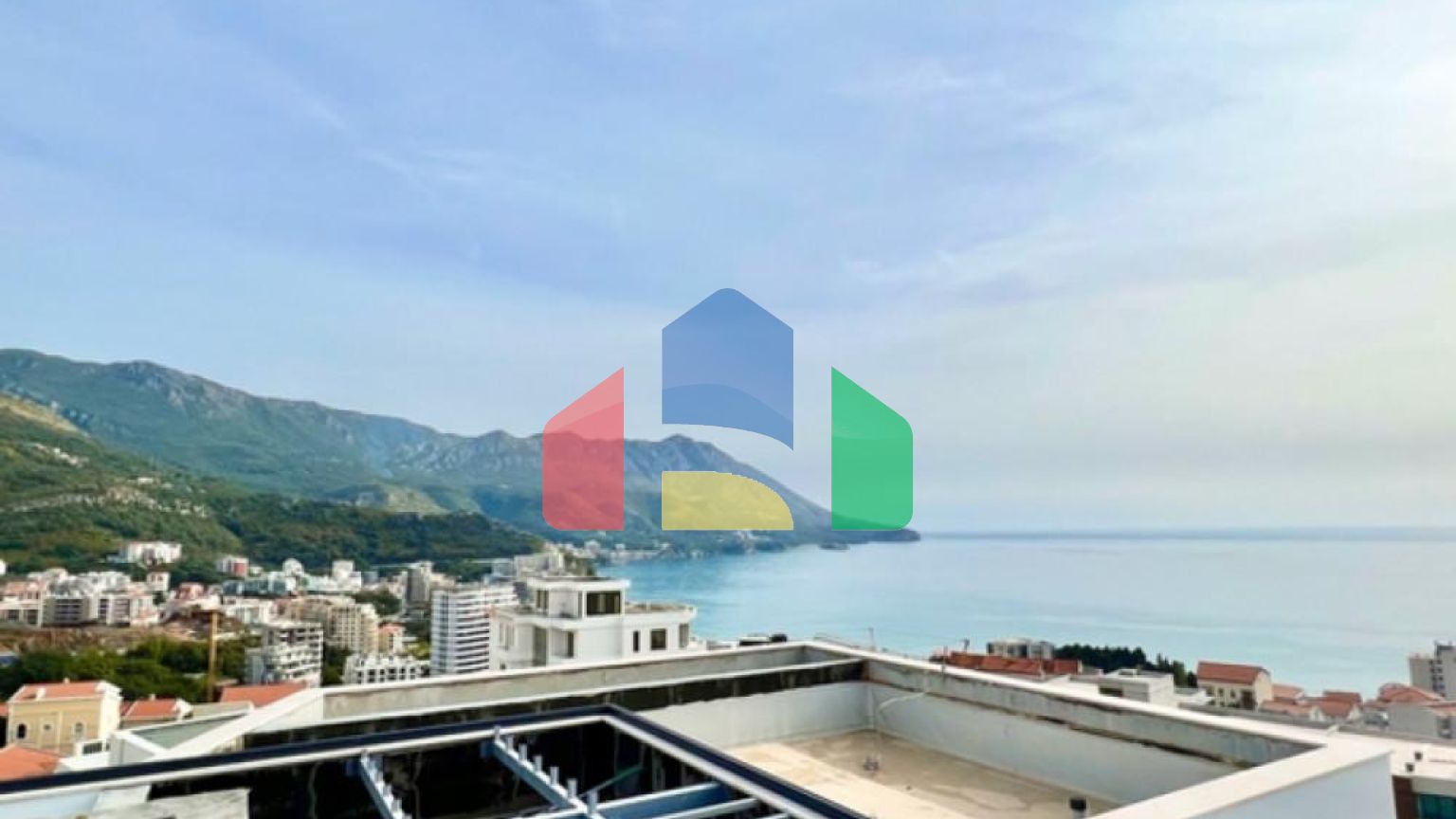 Будванская ривьера, район Бечичи. Новый жилой комплекс в популярном районе.