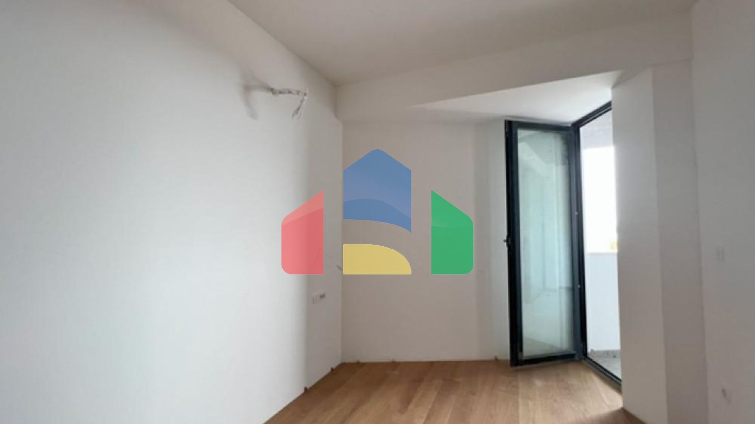 Будванская ривьера, район Бечичи. Новый жилой комплекс в популярном районе.