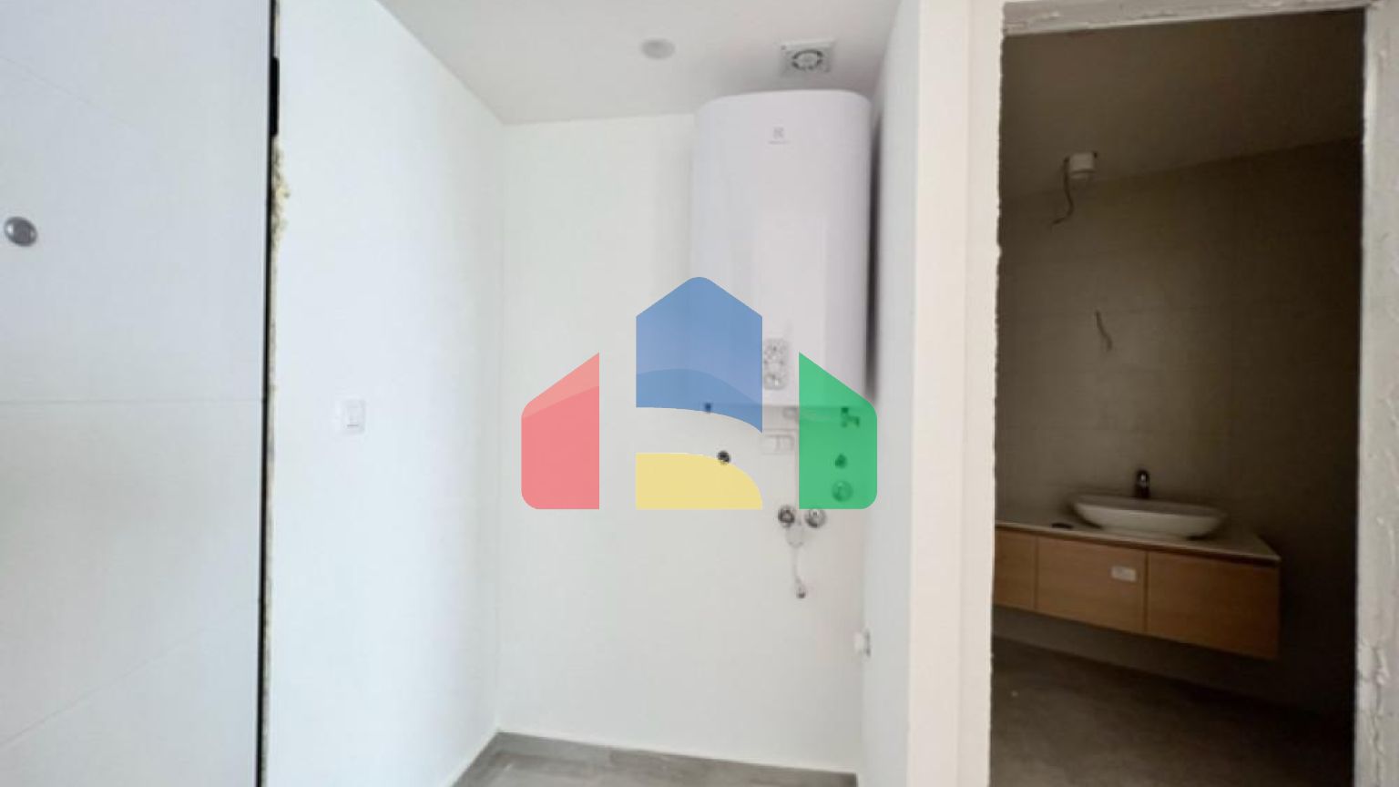 Будванская ривьера, район Бечичи. Новый жилой комплекс в популярном районе.