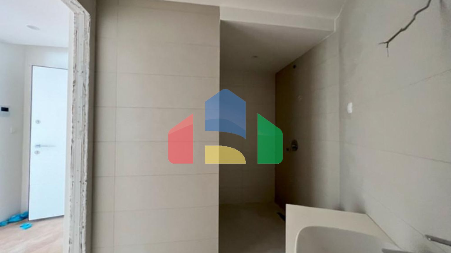 Будванская ривьера, район Бечичи. Новый жилой комплекс в популярном районе.