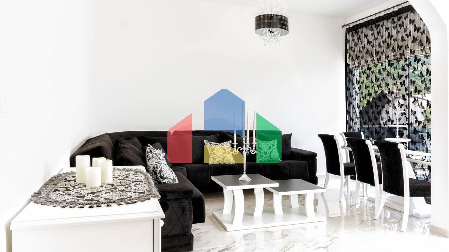 Роскошный пентхаус с потрясающей террасой и ошеломительным панорамным видом на море.