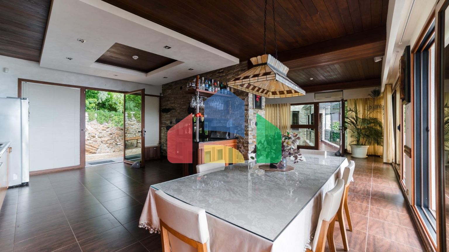 Уникальный жилой комплекс в поселке Ивановичи (Бечичи).