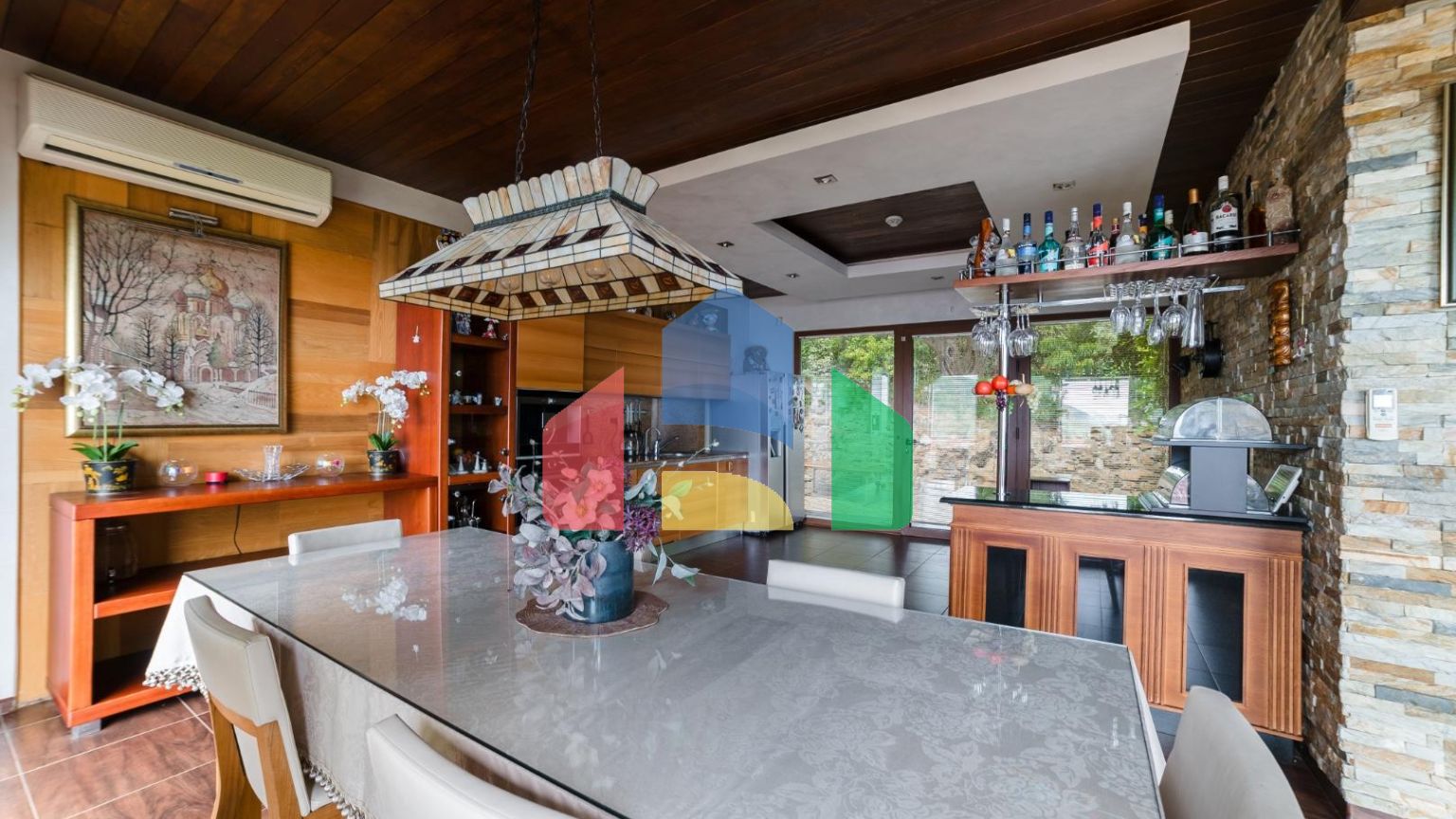 Уникальный жилой комплекс в поселке Ивановичи (Бечичи).