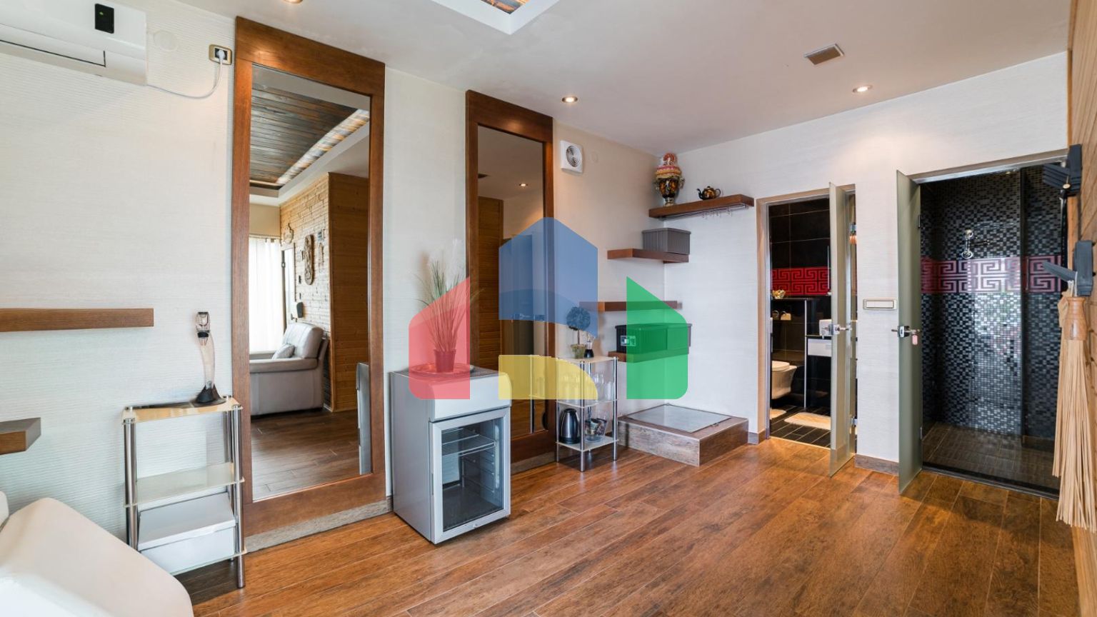 Уникальный жилой комплекс в поселке Ивановичи (Бечичи).