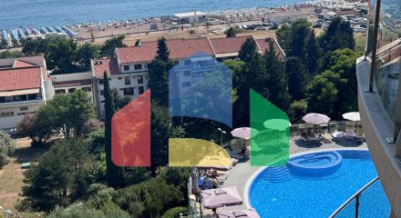 Квартира с 2 спальнями и панорамным видом на море и горы в Бечичи, новый комплекс с бассейном