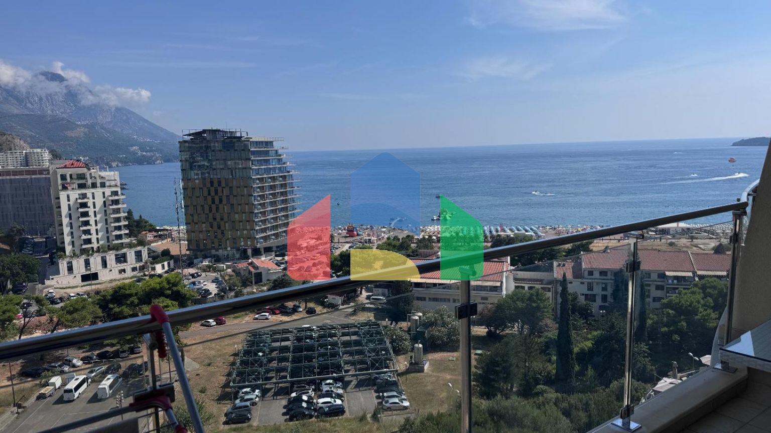 Квартира с 2 спальнями и панорамным видом на море и горы в Бечичи, новый комплекс с бассейном