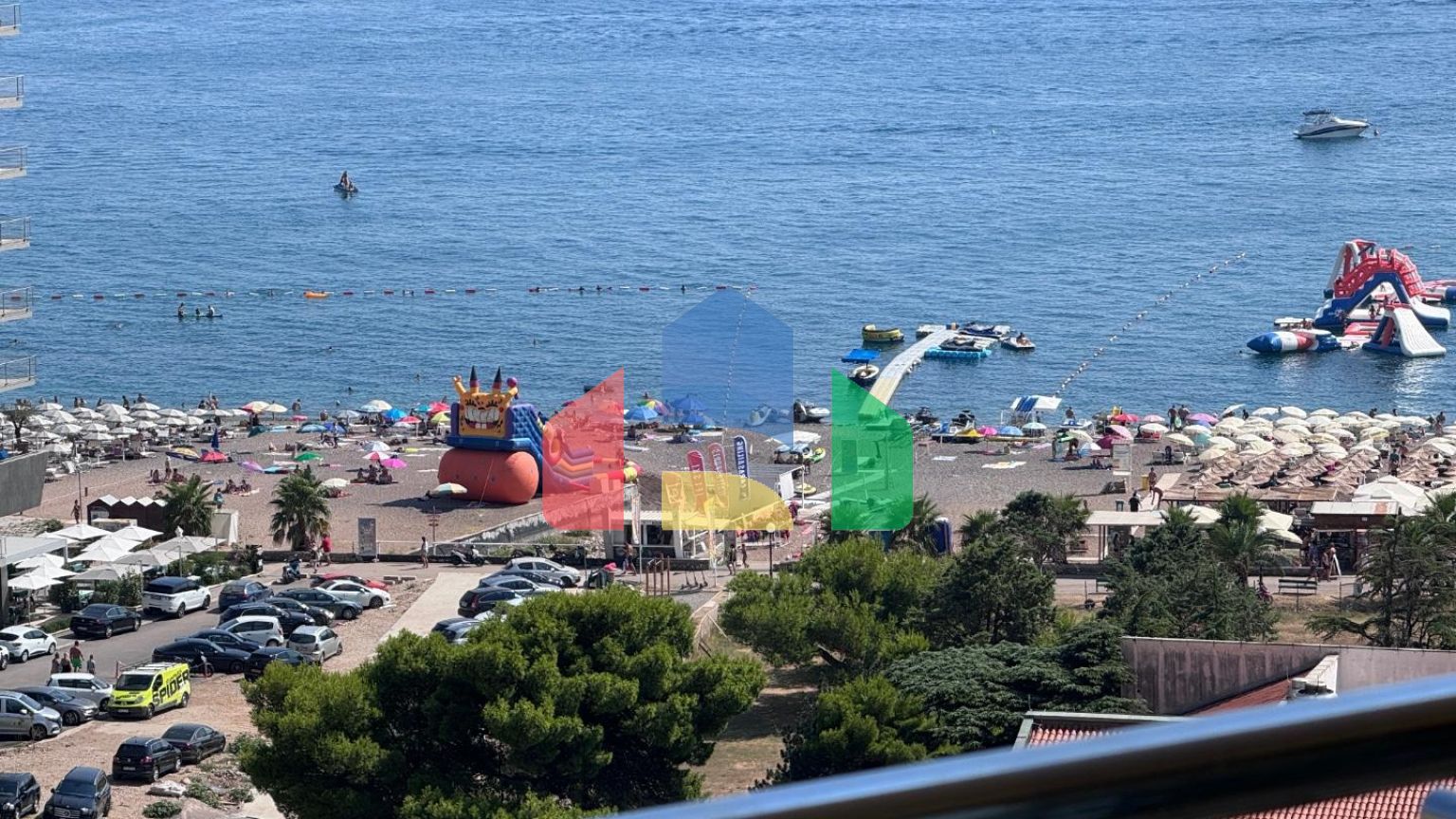 Квартира с 2 спальнями и панорамным видом на море и горы в Бечичи, новый комплекс с бассейном