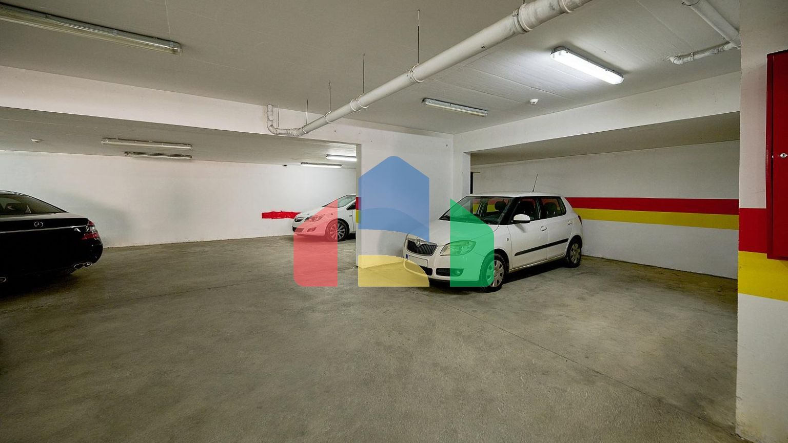 Квартира с двумя спальнями, с шикарным видом на море и горы