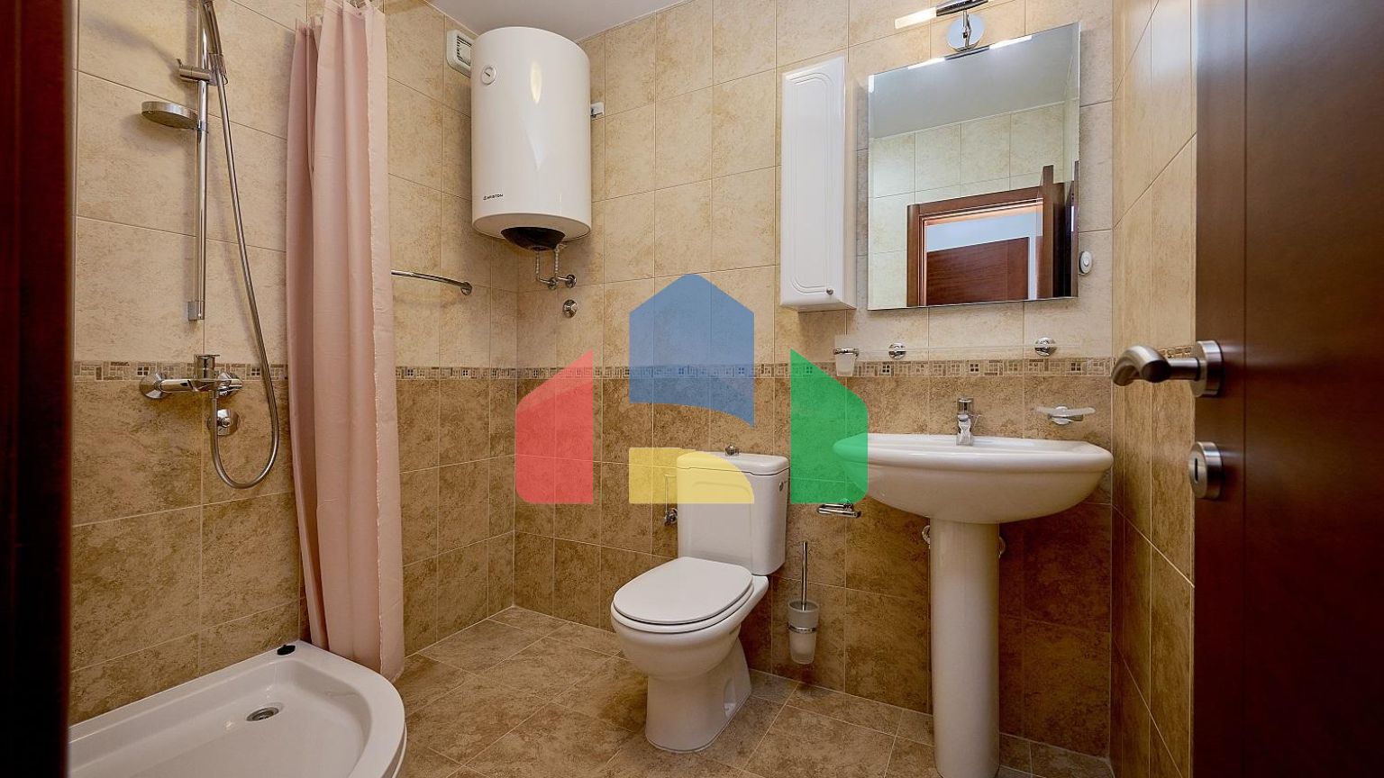 Квартира с двумя спальнями, с шикарным видом на море и горы