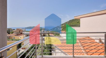 Квартира с двумя спальнями, с шикарным видом на море и горы