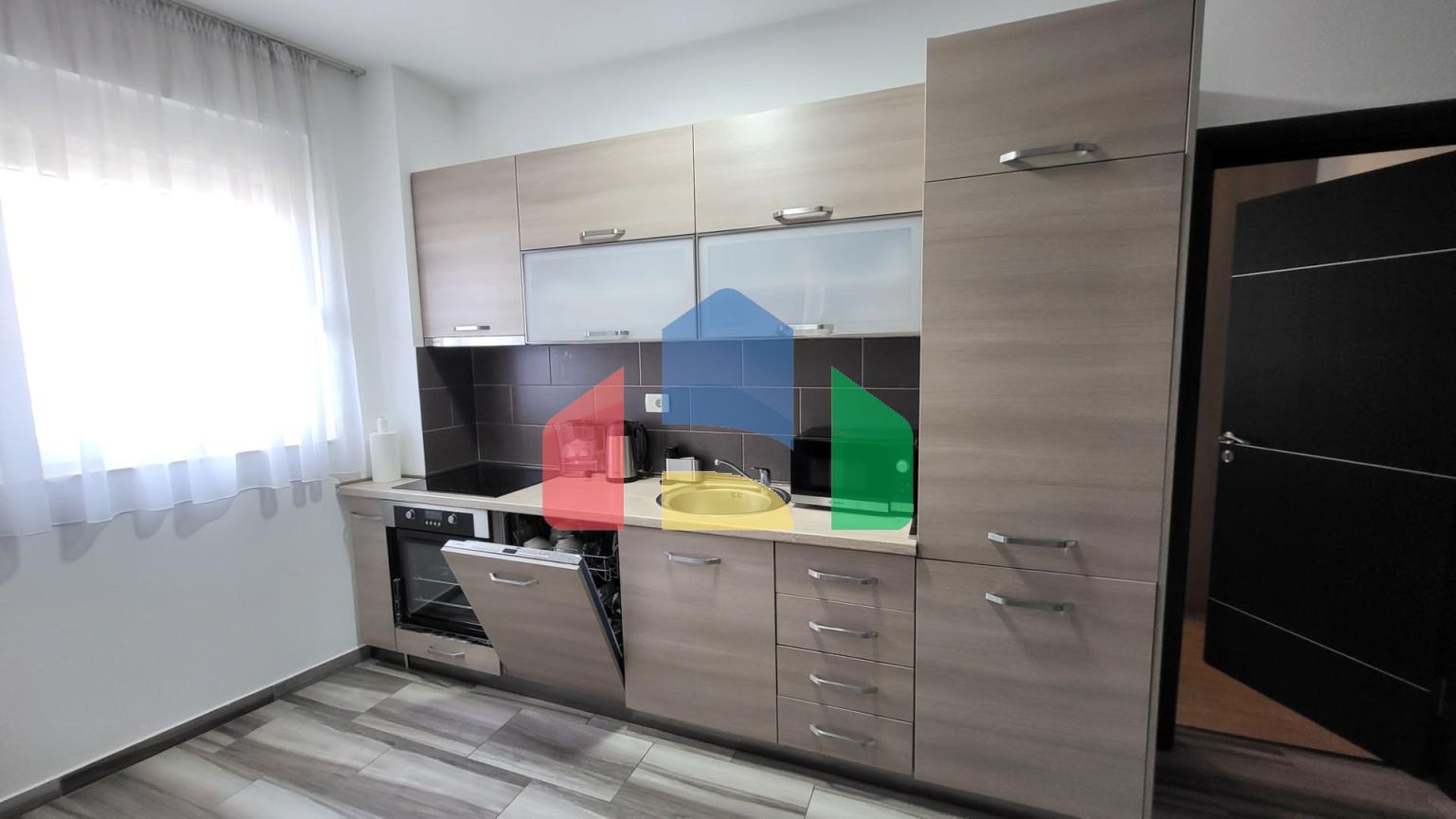 Продажа квартиры с 2 спальнями в Бечичи, Черногория.