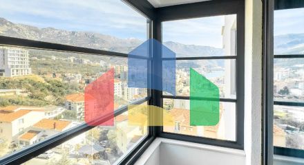 Продаётся роскошный двухэтажный пентхаус с бассейном и панорамным видом на море!